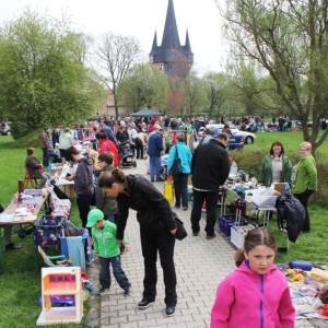 Flohmarkt am Samstag, 4. Mai 2024 im Bürgerpark in Neustadt (Hessen)